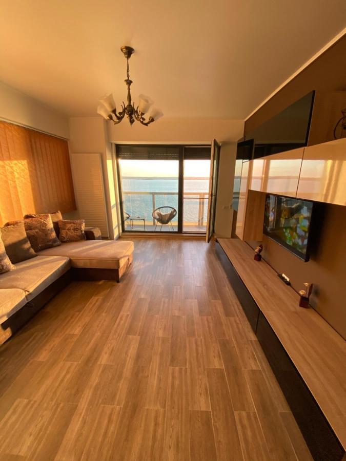 Panoramic Lake Apartament